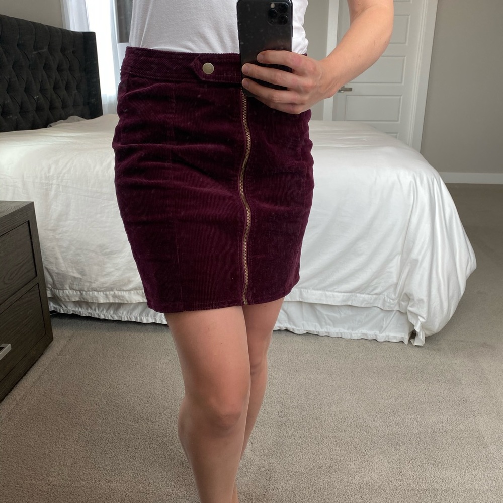 Corduroy maroon miniskirt - Picture 4 of 5
